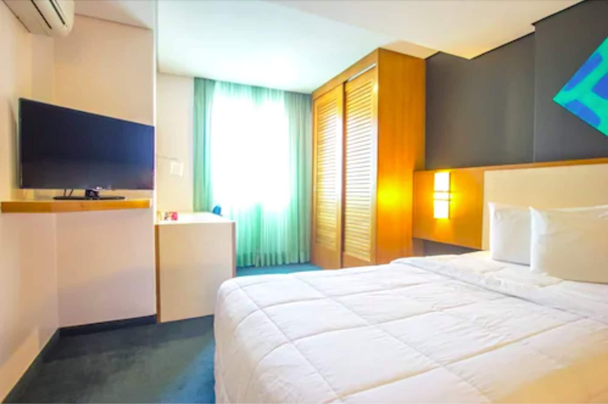 Rede Andrade Cwb Hotel 3*