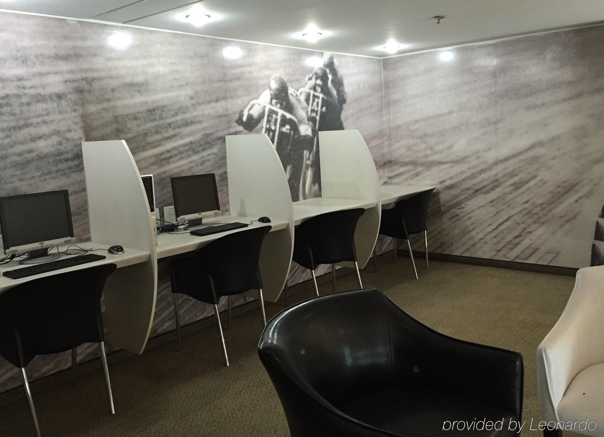 Hotel Rede Andrade Cwb 3*